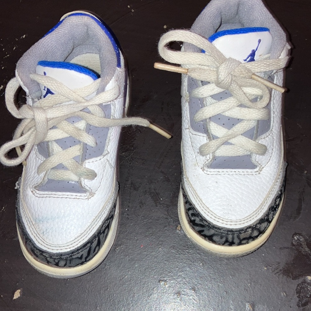 Kids Air Jordan’s size 9 c - Picture 3 of 5